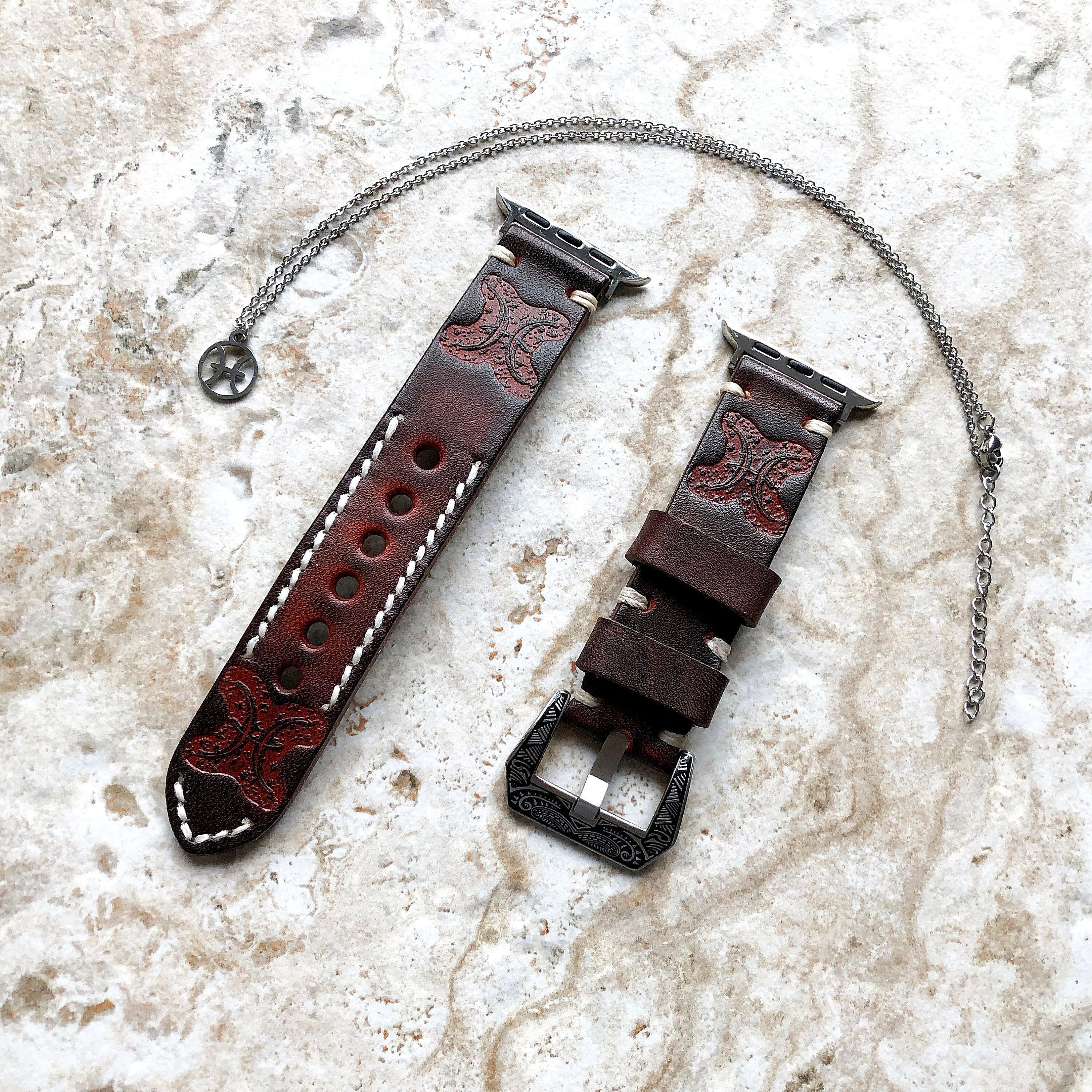 Apple Watch Pisces Zodiac Band Set for Ultra 2 9 8 7 SE 6 5 4 3 2 1 38mm 40mm 41 42mm 44mm 45mm 49mm Brown Leather Embossed Strap & Necklace